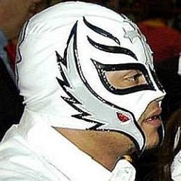 Rey Mysterio Jr.’s Girlfriend: Who is Rey Mysterio Jr. Dating?