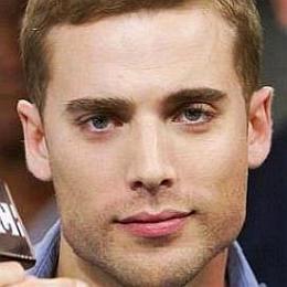 Dustin Milligan, Amanda Crew's Boyfriend